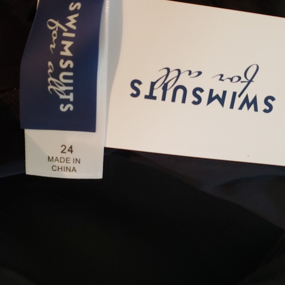 Twisted Front One Piece Swimsuit - Picture 5 of 7